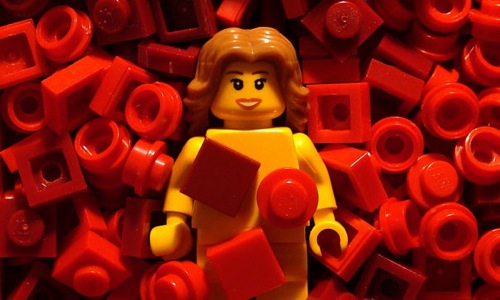 lego-movie-scenes-american-beauty
