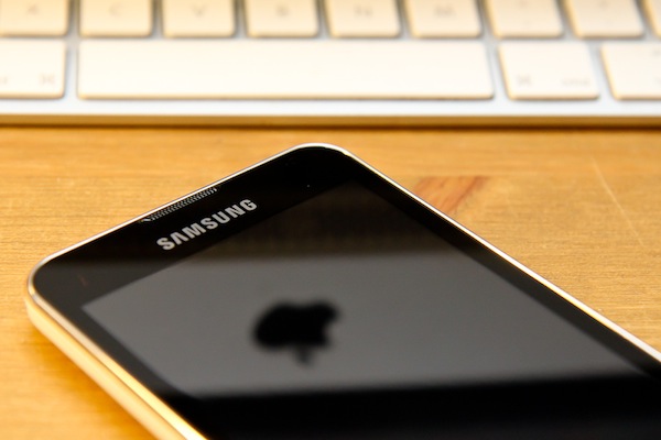 Apple richiesta risarcimento danni Samsung