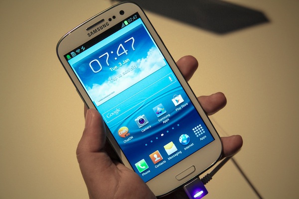 Samsung smentisce indiscrezioni Galaxy S4