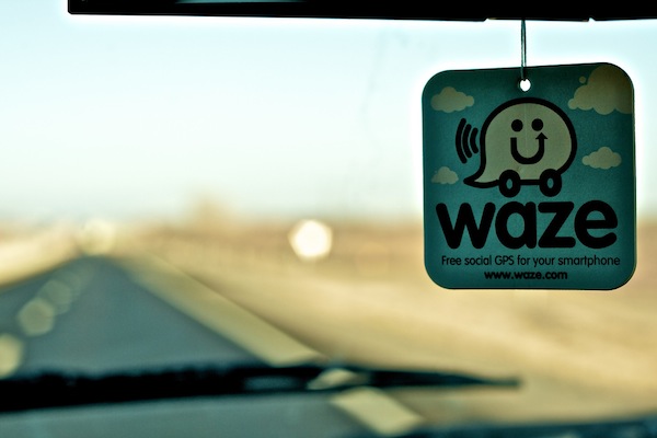 Google acquisirà Waze per 1,3 miliardi di dollari