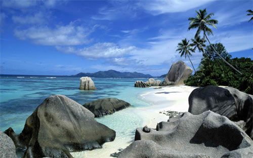 2-two-LaDigue-Island