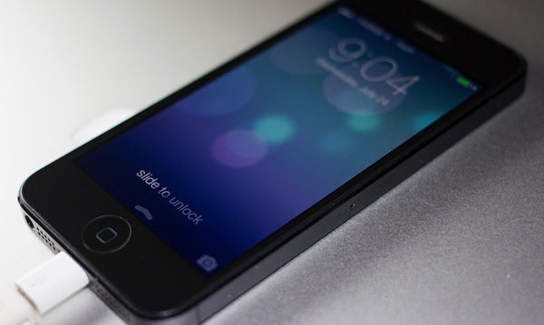 iOS 7, scovato un bug nella schermata di blocco