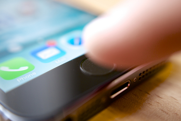 Apple, nuove funzionalità in arrivo per il Touch ID? 