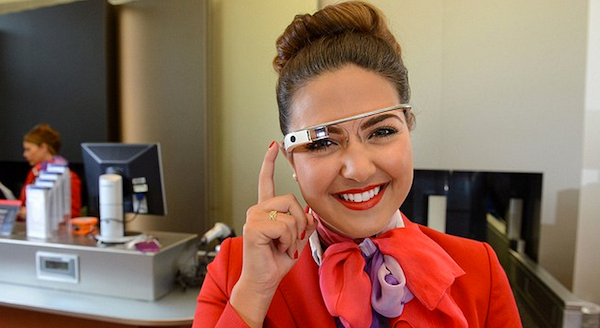 Google Glass, anche le hostess della Virgin Atlantic li usano