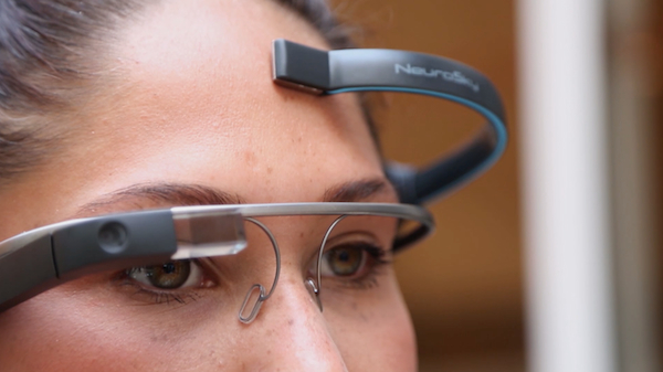 I Google Glass possono essere controllati col pensiero grazie a un'app