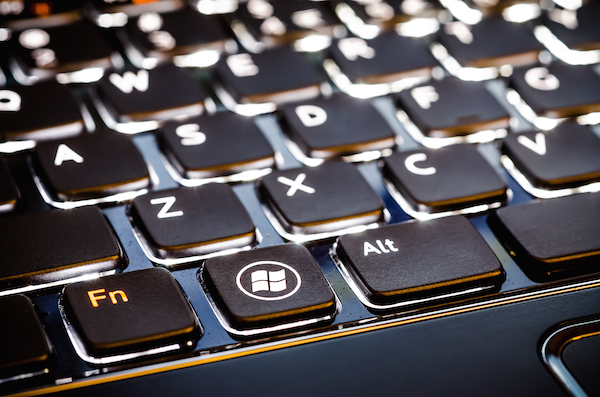 Immagine che mostra la tastiera in uso su un computer Windows