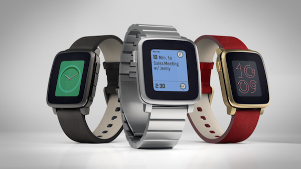 Foto che mostra i nuovi Pebble Time