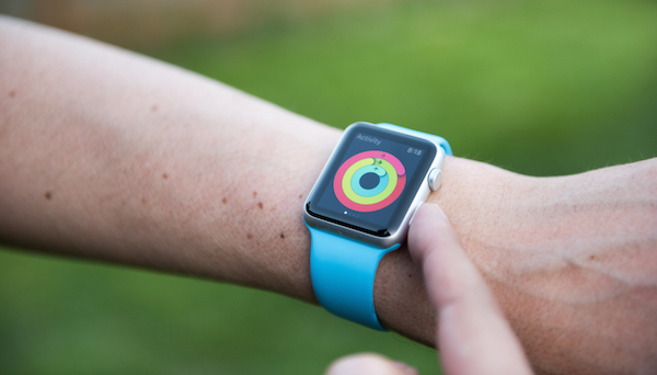 Foto di un Apple Watch al polso