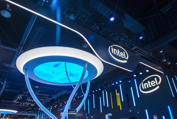 Foto che mostra il logo di Intel