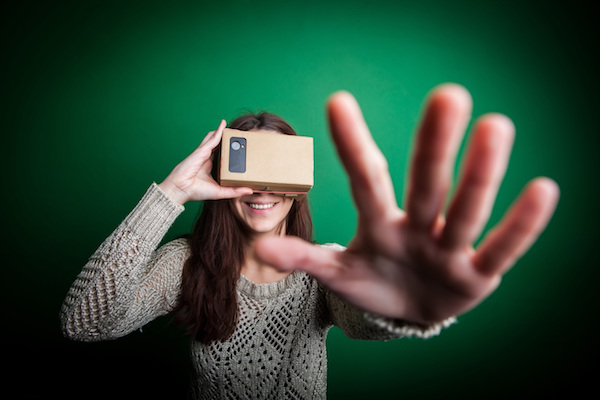 Foto che mostra Google Cardboard