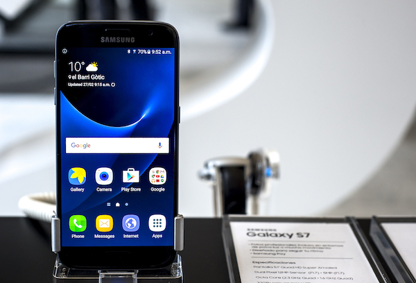 Foto che mostra il nuovo Samsung Galaxy S7