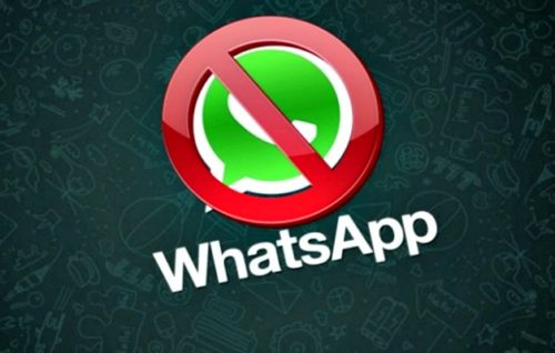 Vietato WhatsApp